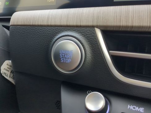 New 2025 Hyundai Sonata Limited image 14