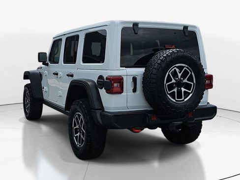 Used 2025 Jeep Wrangler Unlimited Rubicon AWD/4WD image 8