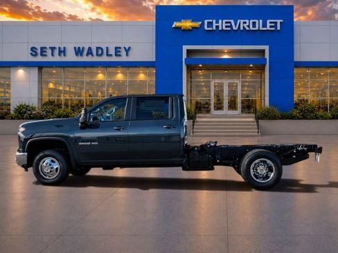 New 2026 Chevrolet Silverado 3500 LT w/ Convenience Package AWD/4WD image 4