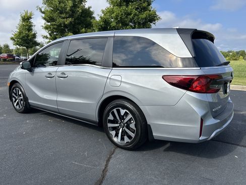 Used 2025 Honda Odyssey EX-L image 7