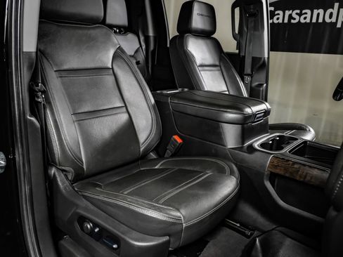 Used 2023 GMC Sierra 3500 Denali w/ Technology Package AWD/4WD image 31