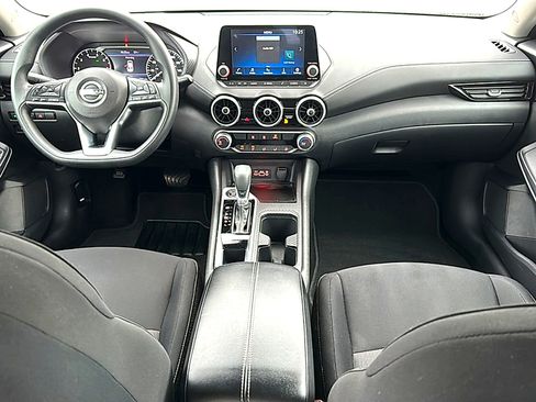Used 2024 Nissan Sentra SV FWD image 20