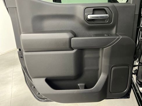 Used 2026 Chevrolet Silverado 1500 Custom Trail Boss w/ LPO, Dark Essentials Package image 15