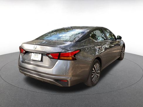 Used 2025 Nissan Altima 2.5 SV image 7