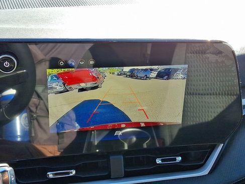 Used 2026 Chevrolet Equinox LT image 19