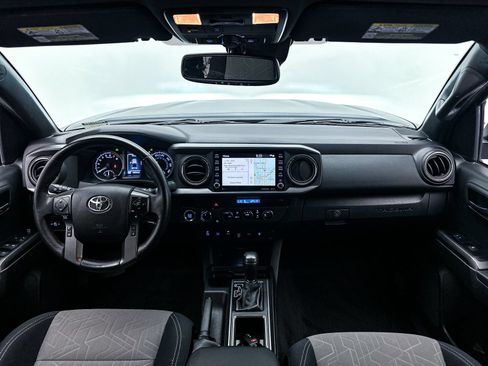 Used 2023 Toyota Tacoma TRD Off-Road w/ Advanced Technology Package AWD/4WD image 18
