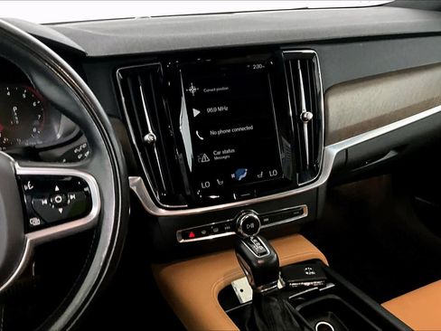 Used 2020 Volvo V90 T6 Cross Country AWD/4WD image 7