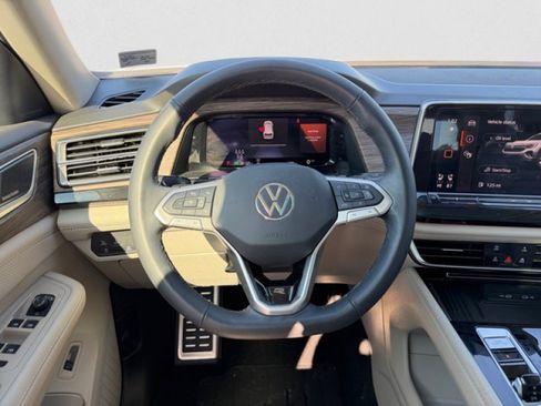 Used 2025 Volkswagen Atlas SEL Premium R-Line AWD/4WD image 15