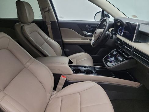 Used 2020 Lincoln Corsair FWD w/ Premium Package image 21