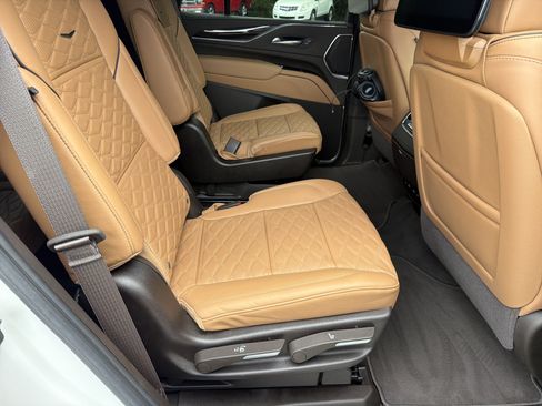 Used 2024 Cadillac Escalade Sport w/ LPO, ONYX Package AWD/4WD image 16