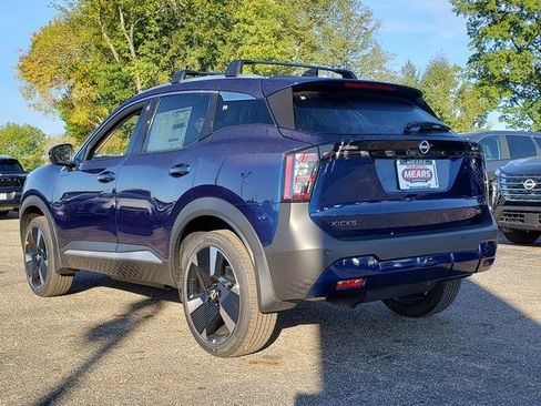 New 2026 Nissan Kicks SR w/ Cold Weather Package image 4
