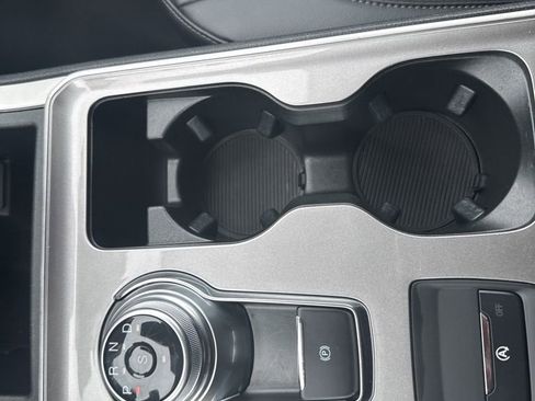 Used 2024 Ford Edge SEL image 10