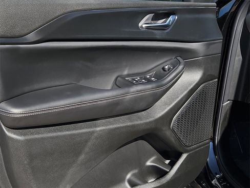 New 2025 Jeep Grand Cherokee L Laredo w/ Luxury Tech Group I image 18