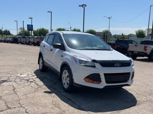 Used 2016 Ford Escape S FWD image 3