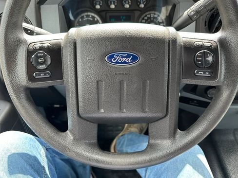 Used 2016 Ford F250 XL w/ Power Equipment Group AWD/4WD image 17