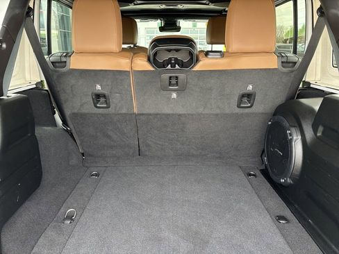 Used 2021 Jeep Wrangler Unlimited Rubicon AWD/4WD image 15