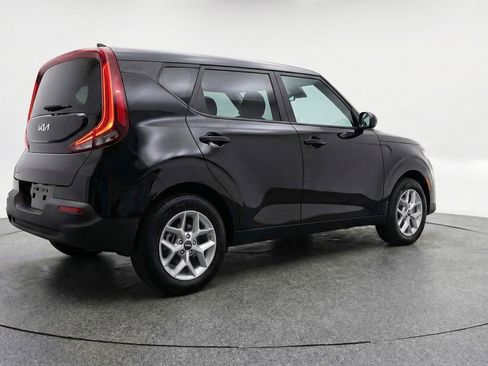 Used 2025 Kia Soul LX w/ LX Technology Package image 9