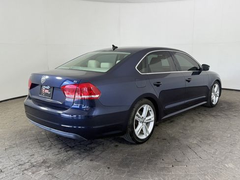 Used 2014 Volkswagen Passat 2.5 SE FWD image 9