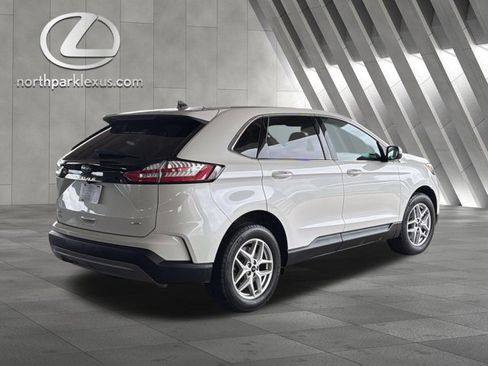 Used 2023 Ford Edge SEL w/ Convenience Package AWD/4WD image 4