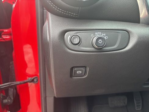 Used 2023 Chevrolet Blazer LT image 42