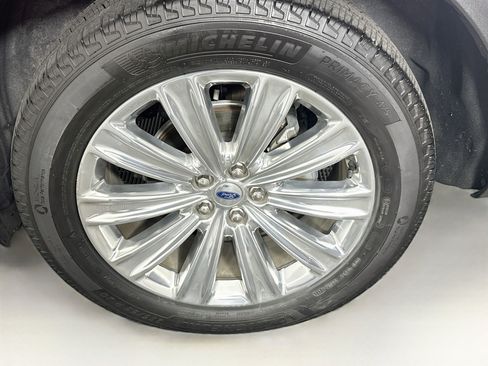 Used 2020 Ford Explorer Limited w/ Class III Trailer Tow Package AWD/4WD image 11