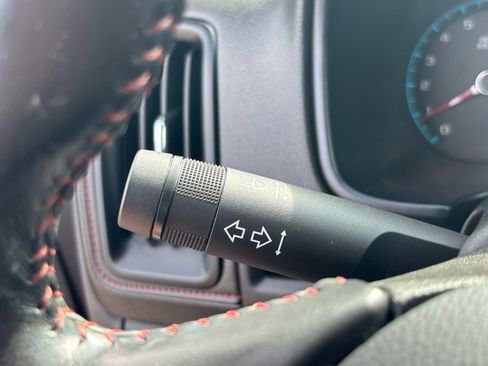 Used 2017 GMC Canyon SLE w/ All Terrain X Package image 15