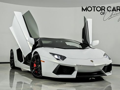 Used 2017 Lamborghini Aventador LP 700-4 AWD/4WD image 1