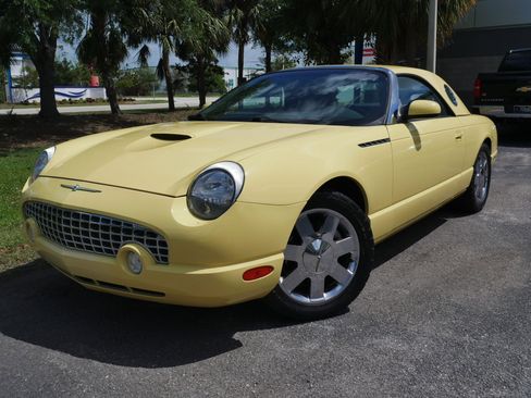 Used 2002 Ford Thunderbird image 13