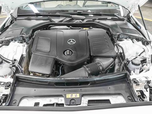 Used 2025 Mercedes-Benz C 300 4MATIC Sedan image 28