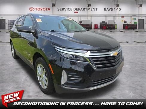 Used 2022 Chevrolet Equinox LT w/ Driver Convenience Package AWD/4WD image 1