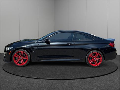 Used 2018 BMW M4 Coupe image 5