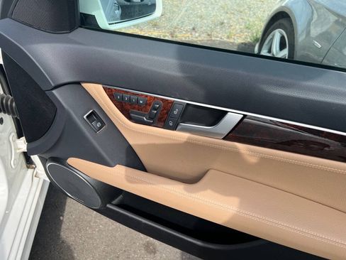 Used 2014 Mercedes-Benz C 250 Sedan image 10