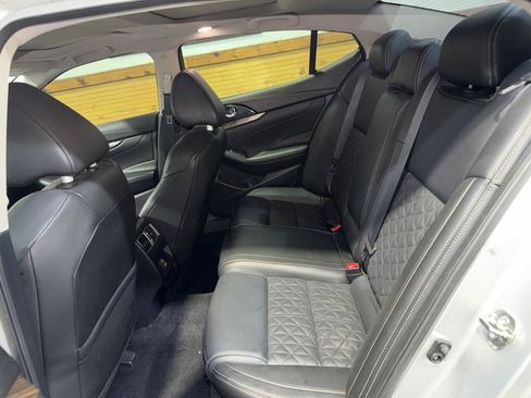 Used 2018 Nissan Maxima Platinum FWD image 24