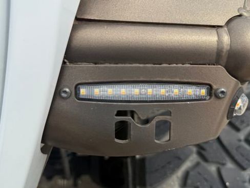 Used 2022 Jeep Wrangler Unlimited Rubicon w/ Safety Group image 19