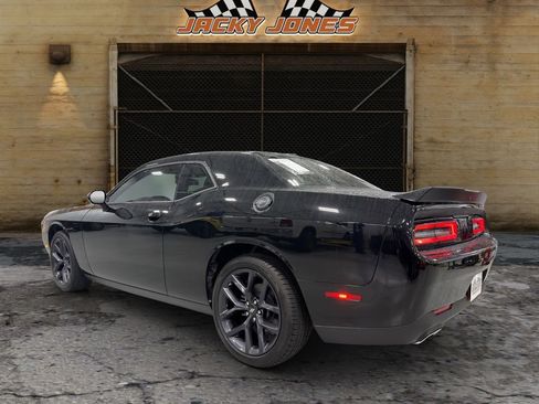Used 2023 Dodge Challenger SXT w/ Blacktop Package image 6