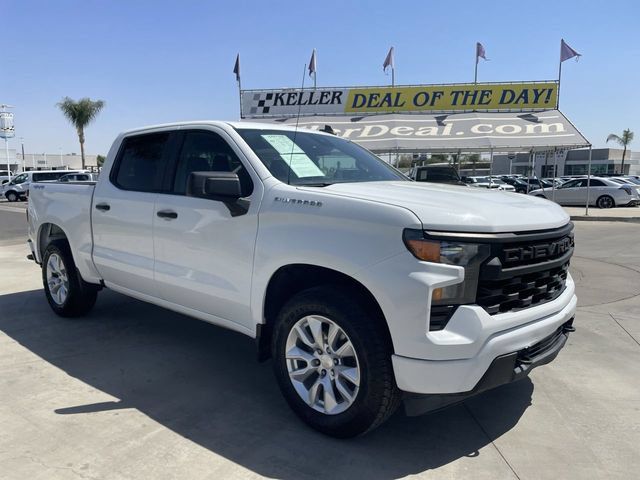 Used 2022 Chevrolet Silverado 1500 Custom AWD/4WD image 2