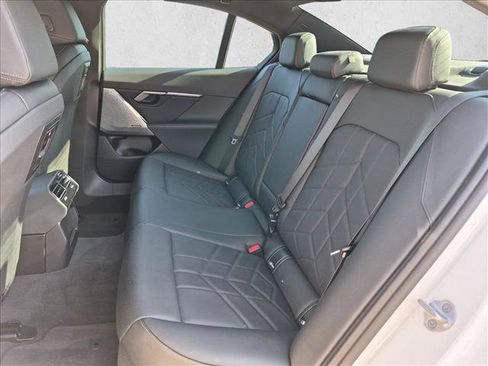 Certified 2024 BMW 530i w/ Premium Package RWD image 20