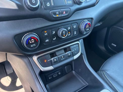 Used 2024 GMC Terrain Denali AWD/4WD image 18