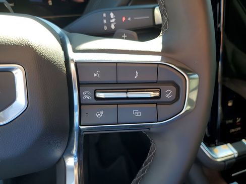 New 2026 GMC Yukon XL Denali w/ Denali Reserve Package image 36