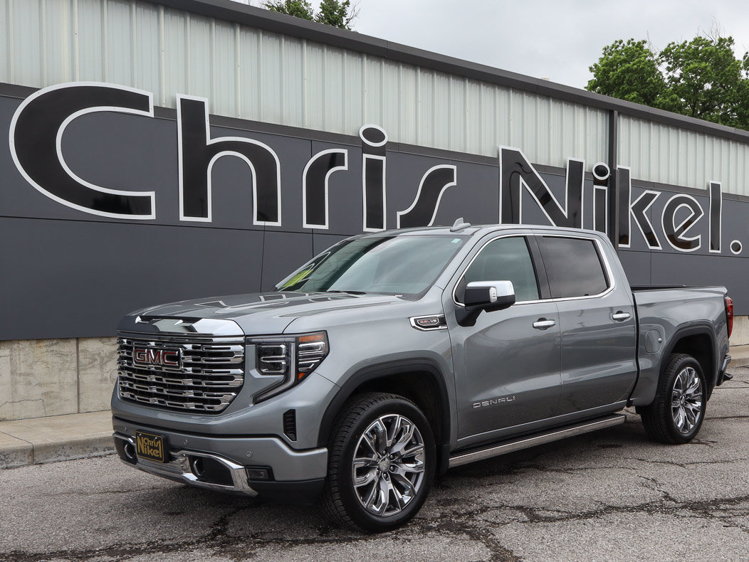 Used 2023 GMC Sierra 1500 Denali w/ Denali Reserve Package AWD/4WD image 1