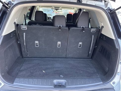 Certified 2023 Nissan Pathfinder SV image 6