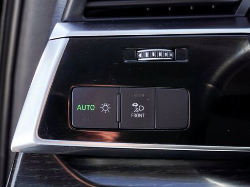 Used 2020 Audi Q7 3.0T Premium Plus AWD/4WD image 19