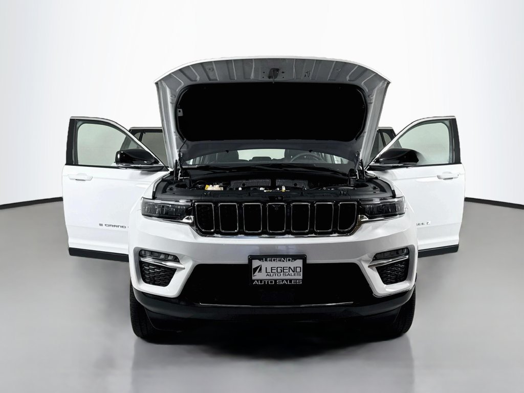 Used 2023 Jeep Grand Cherokee 4WD 4xe w/ Luxury Tech Group II image 26