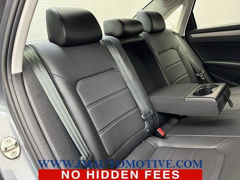 Used 2021 Volkswagen Passat 2.0T SE image 19