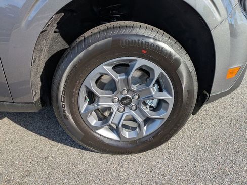 New 2025 Ford Maverick XLT image 11