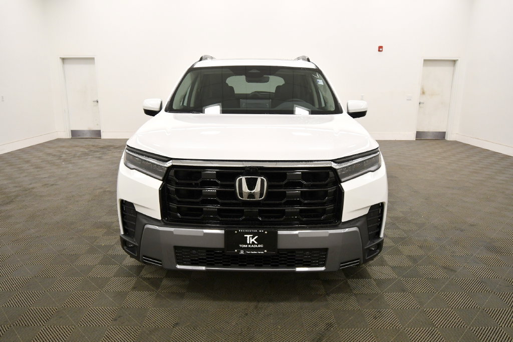 New 2026 Honda Pilot Touring image 10