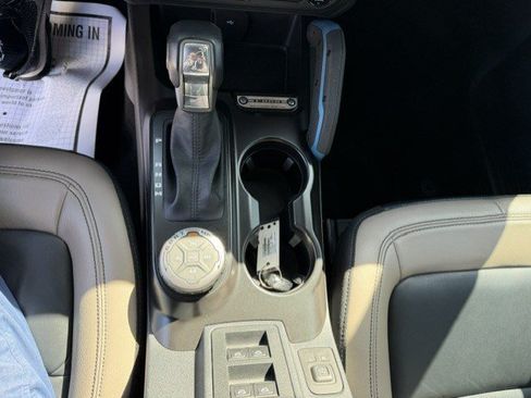 Used 2024 Ford Bronco Wildtrak AWD/4WD image 29