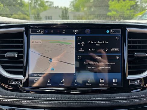New 2027 Chrysler Pacifica Limited FWD image 24