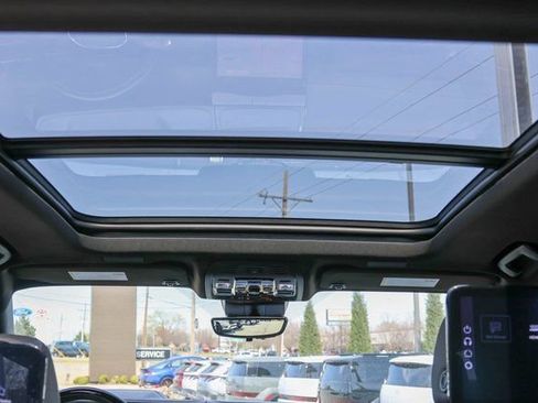 New 2026 GMC Yukon XL Denali w/ Denali Reserve Package AWD/4WD image 11