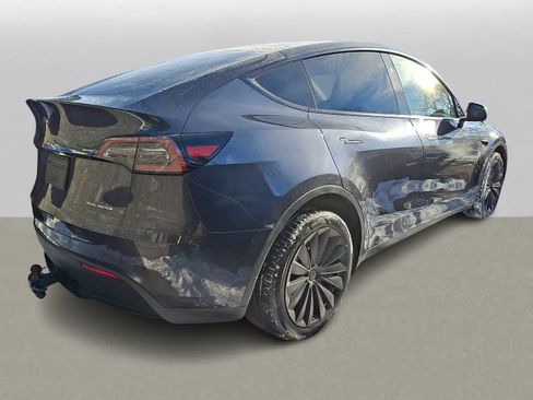 Used 2024 Tesla Model Y Long Range image 4